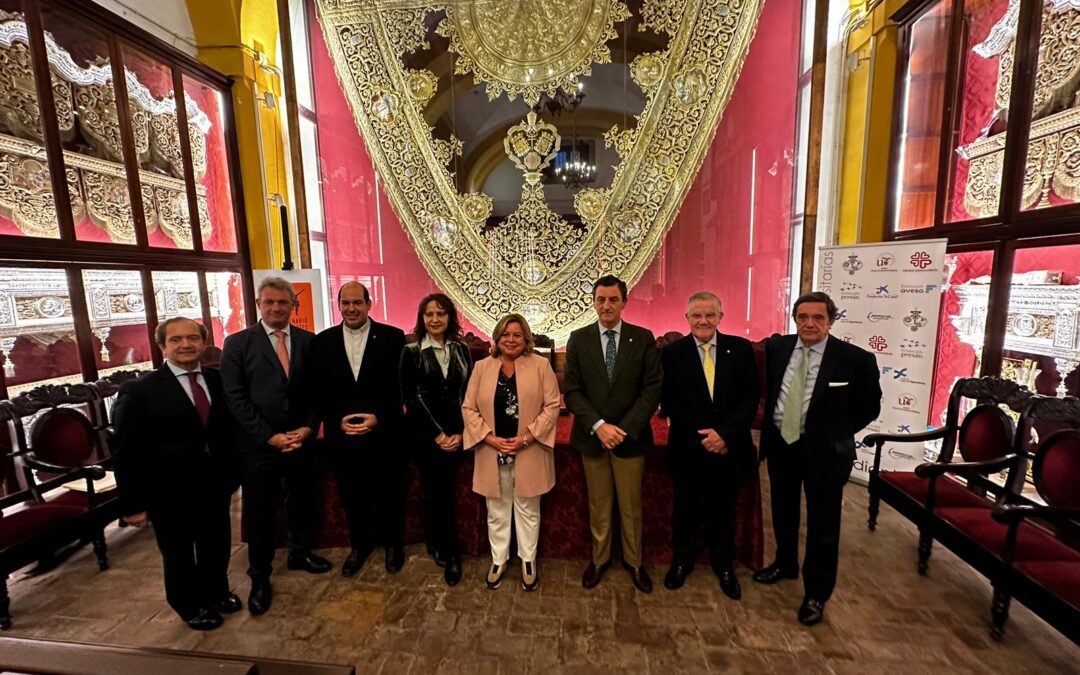 La Hermandad y Cáritas ofrecen 95 ayudas para estudiantes sin recursos