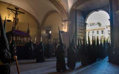 La Hermandad concede el título de Hermano de Honor a la Universidad de Sevilla